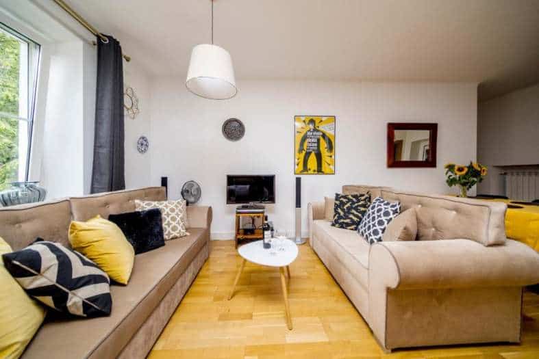 a nice apartment in warsawq old town