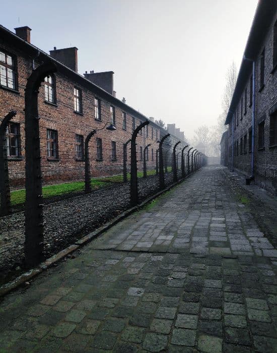 Wroclaw to Auschwitz day tours