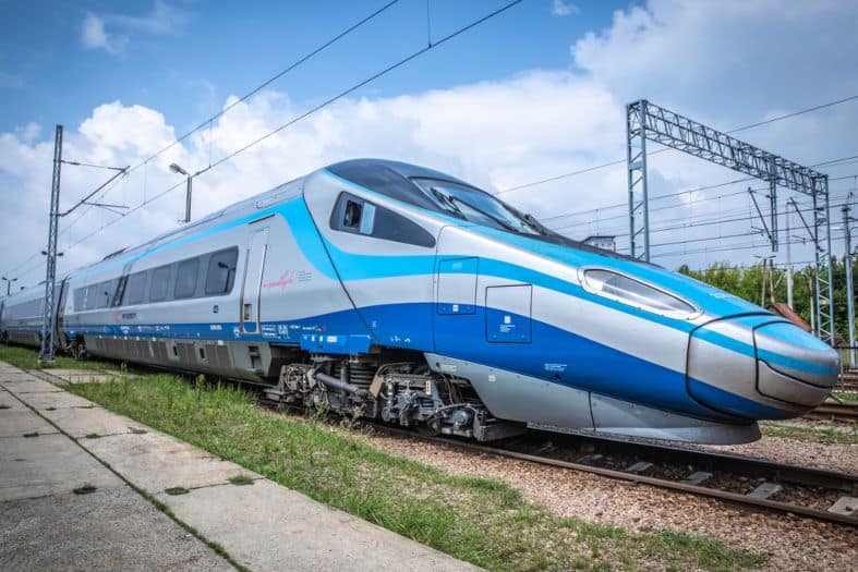 a train ready to travel from Krakow to vienna