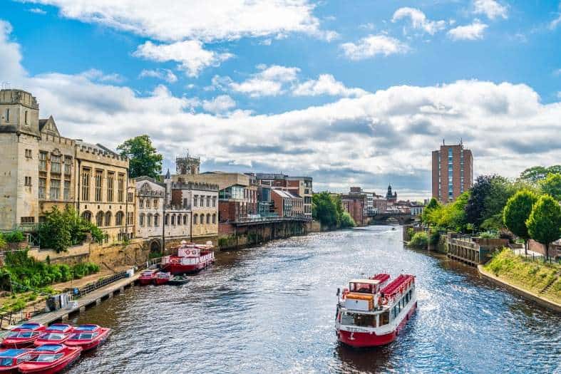 boat tour in york