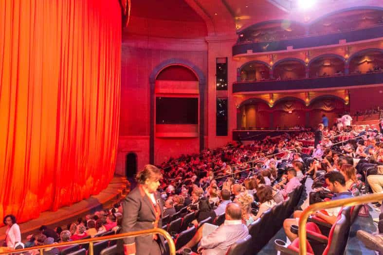 Captivating Las Vegas theatre ambiance