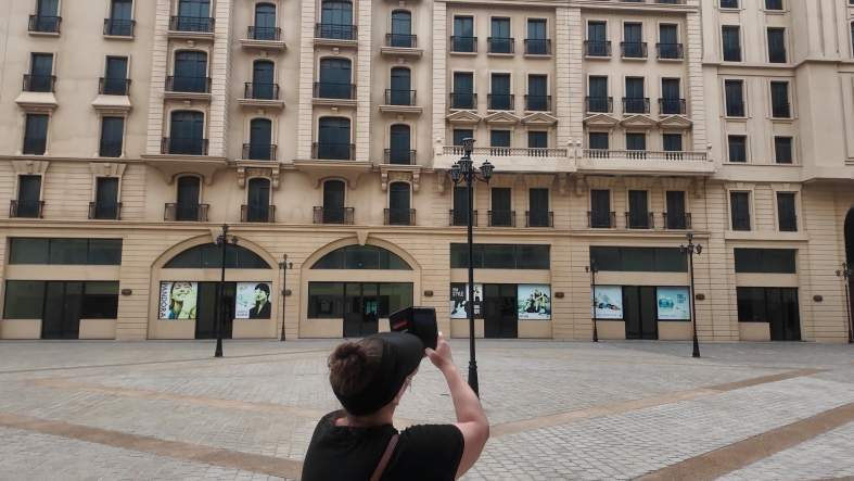 Bec taking pi of the fake Paris